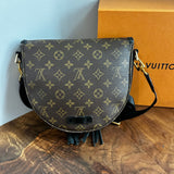 The Dove Crossbody - Vintage Monogram LV in Black