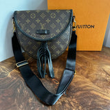 The Dove Crossbody - Vintage Monogram LV in Black