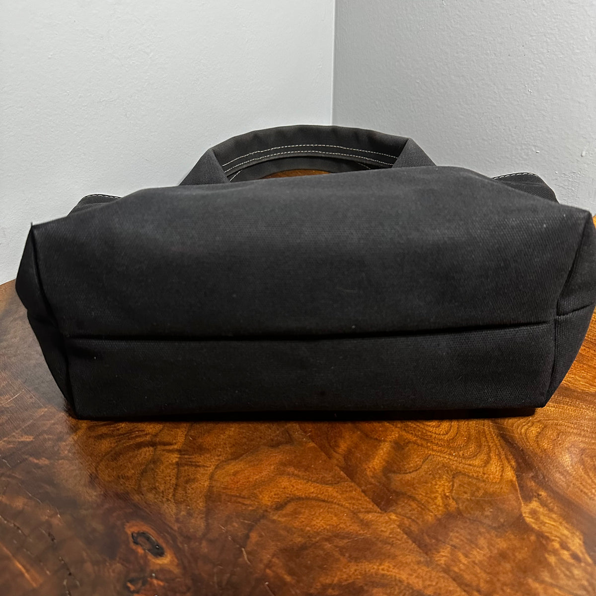 ★セール★MARC JACOBS Canvas Standard Supply Small Tote Amazon.com: Marc Jacobs Standard Supply Canvas Tote