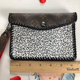 The Cardinal - Snow Leopard Vintage Card Holder/Wallet/Keychain