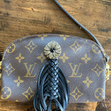 The Junco - Vintage Monogram in Black Crossbody Bag