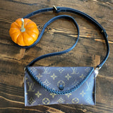 The Junco - Vintage Monogram in Black Crossbody Bag