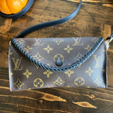 The Junco - Vintage Monogram in Black Crossbody Bag