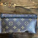 The Junco - Vintage Monogram in Black Crossbody Bag