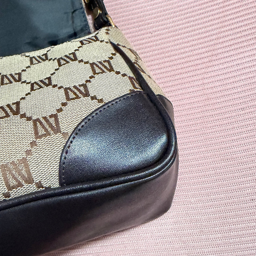 The Junco Shoulder Bag - Diana Valentino in Brown