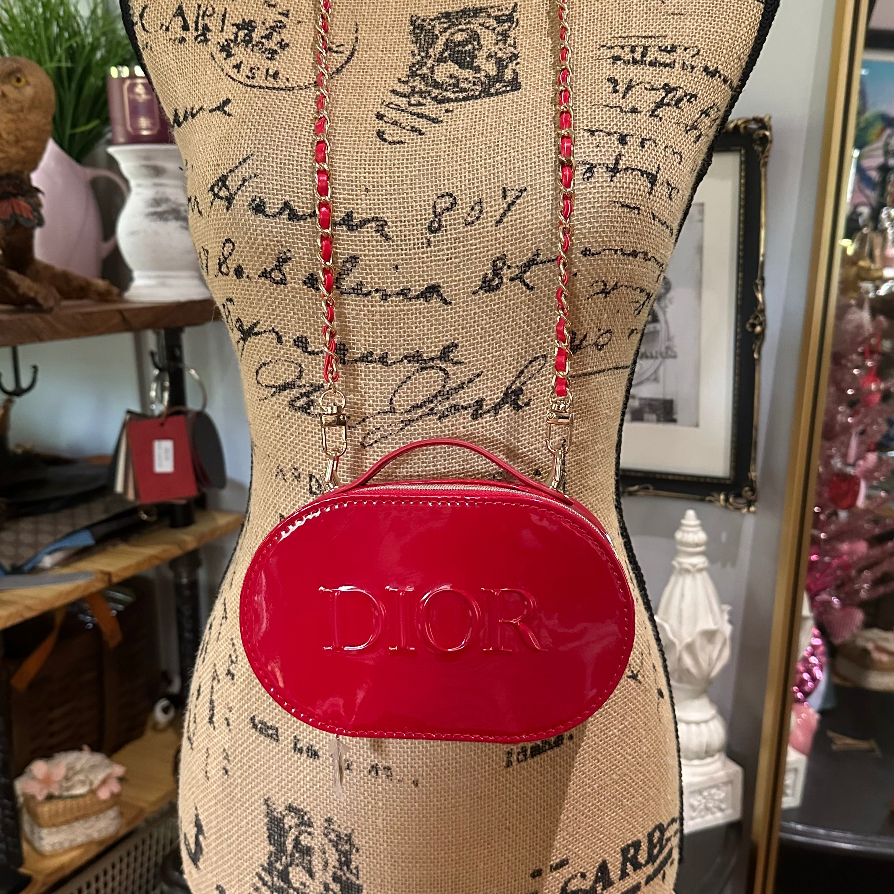 The Junco Crossbody Bag - Oval Dior in Red