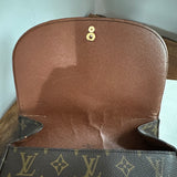 The Swift Crossbody GM - Vintage Monogram in Black