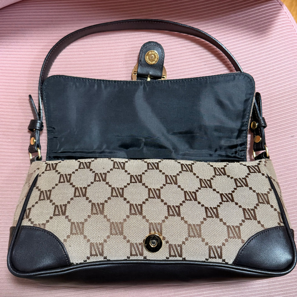 The Junco Shoulder Bag - Diana Valentino in Brown