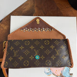 The Western Swan Crossbody - Vintage Monogram LV in Vachetta