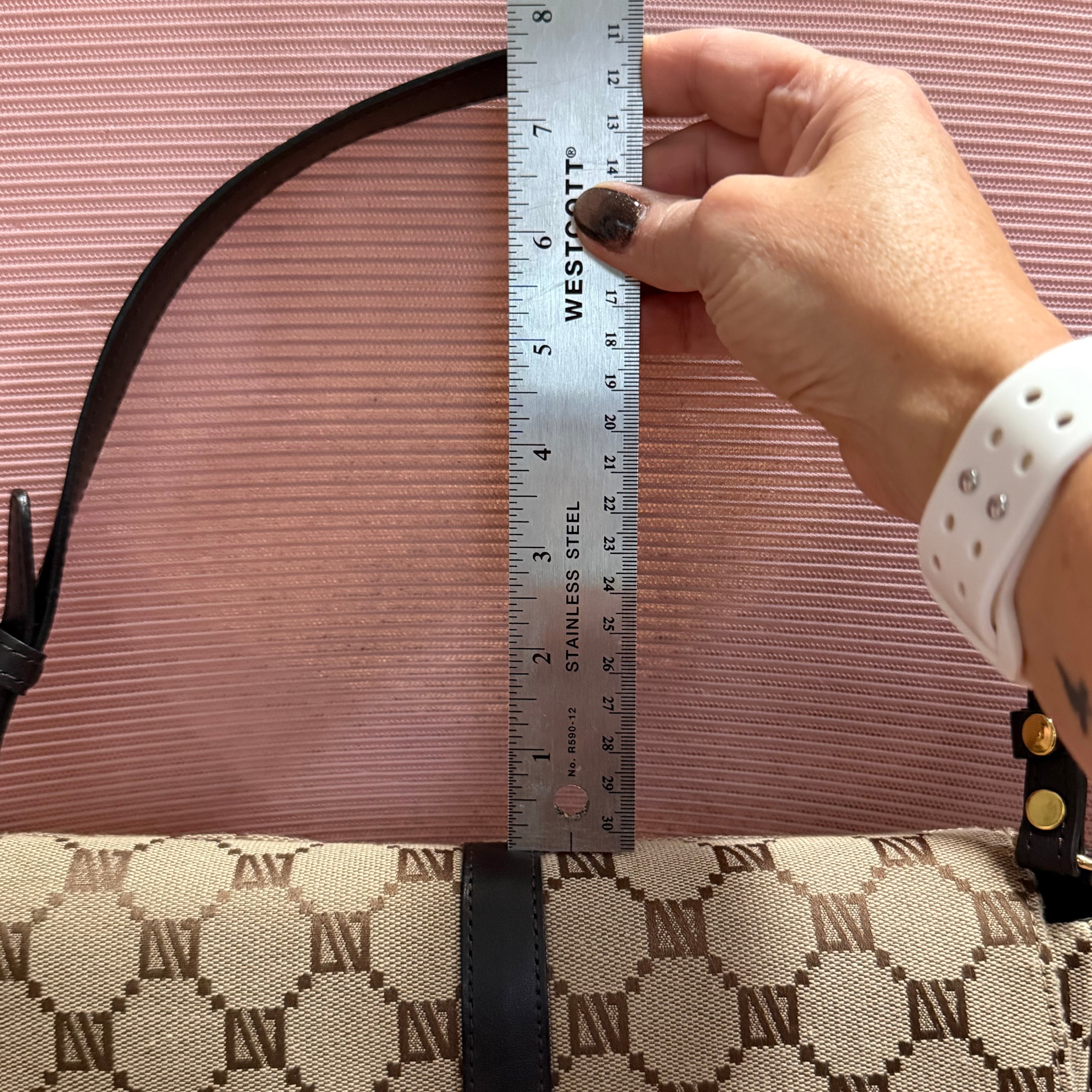 The Junco Shoulder Bag - Diana Valentino in Brown