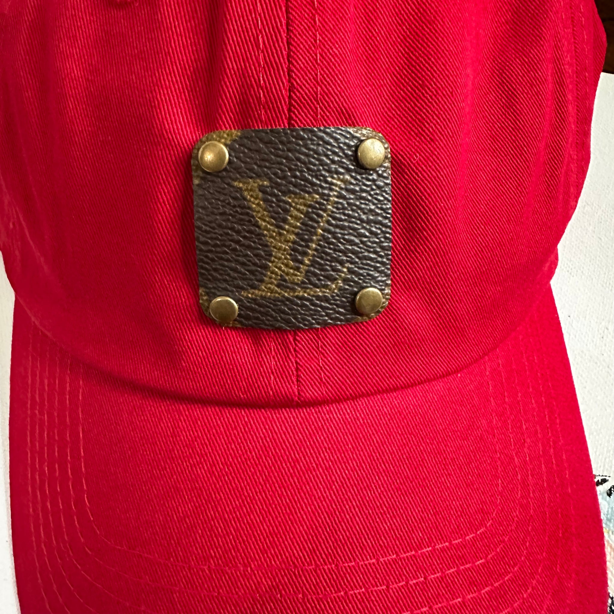 Red Hat LV Beauty Bird Vintage red-hat-lv-beauty-bird-vintage