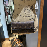 Vintage LV Wallet on Chain