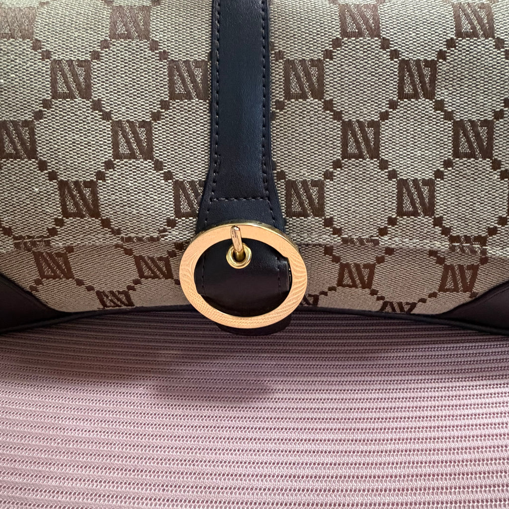 The Junco Shoulder Bag - Diana Valentino in Brown