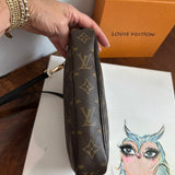 The Junco Crossbody - Vintage Monogram in Black