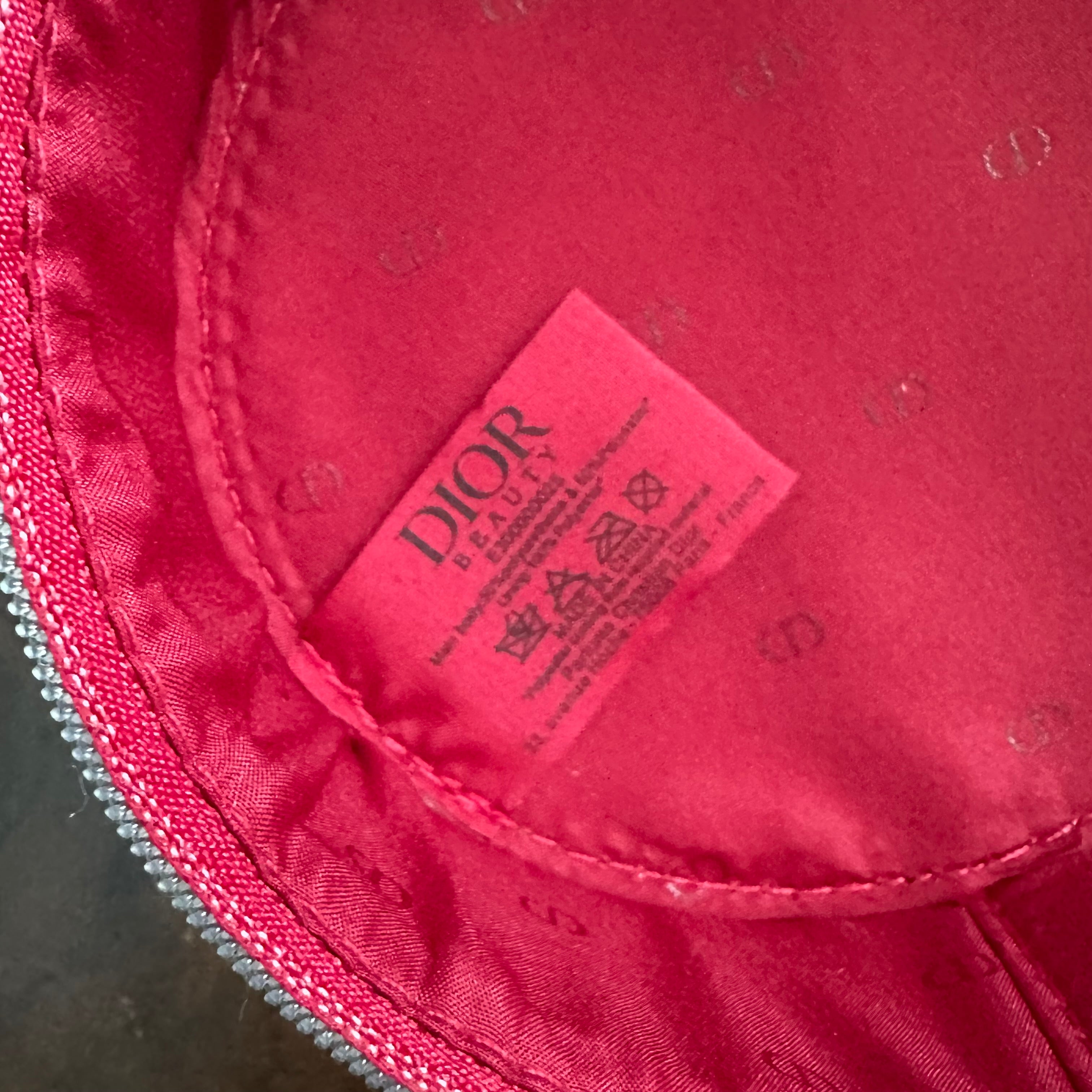 The Junco Crossbody Bag - Oval Dior in Red