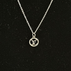 Silver Circle LV Pendant Necklace on White-Gold-Filled Link Chain