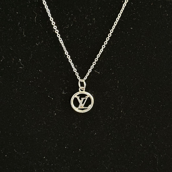 Silver Circle LV Pendant Necklace on White-Gold-Filled Link Chain