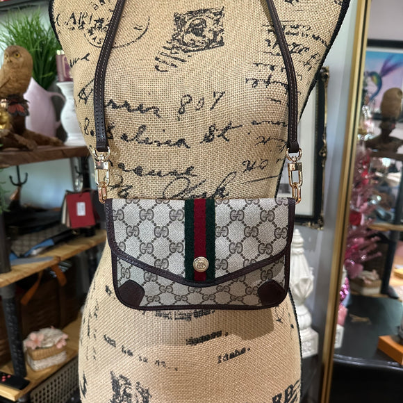 The Junco Crossbody - Small Vintage Gucci (GG) Sherry Line