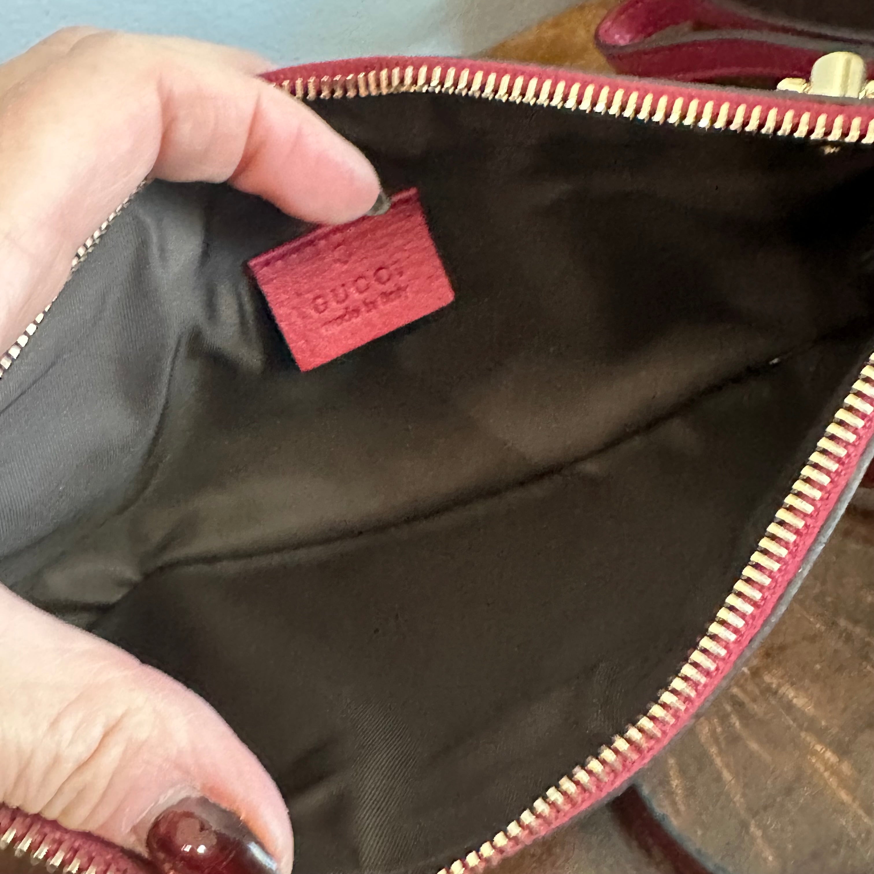 The Junco Crossbody - Gucci Guccisima Leather in Deep Red