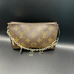 The Junco Wristlet - Vintage Monogram in Black