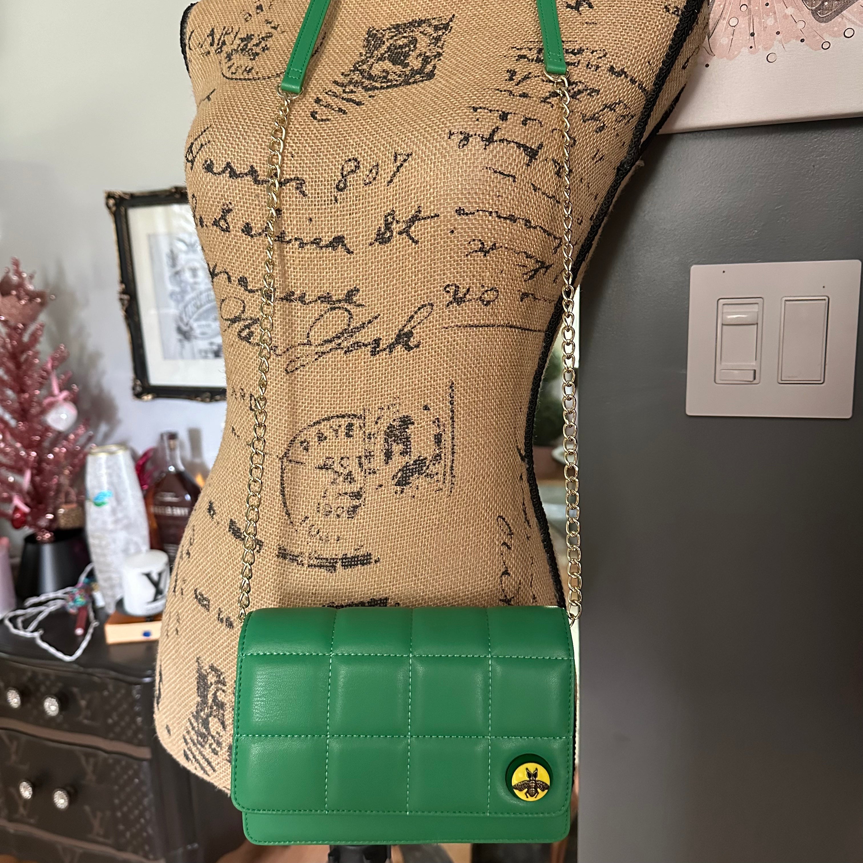 Button Bag - Spring Green Phone Crossbody with Gucci Bee Button