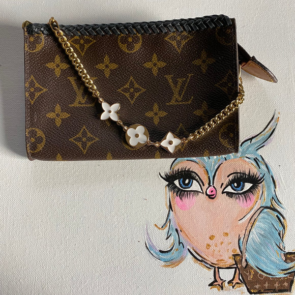 The Junco - Vintage Monogram in Black Wristlet