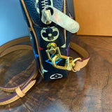 The Junco Crossbody Bag - Vintage Multicolor in Black