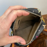 The Junco Crossbody Bag - Vintage Multicolor in Black